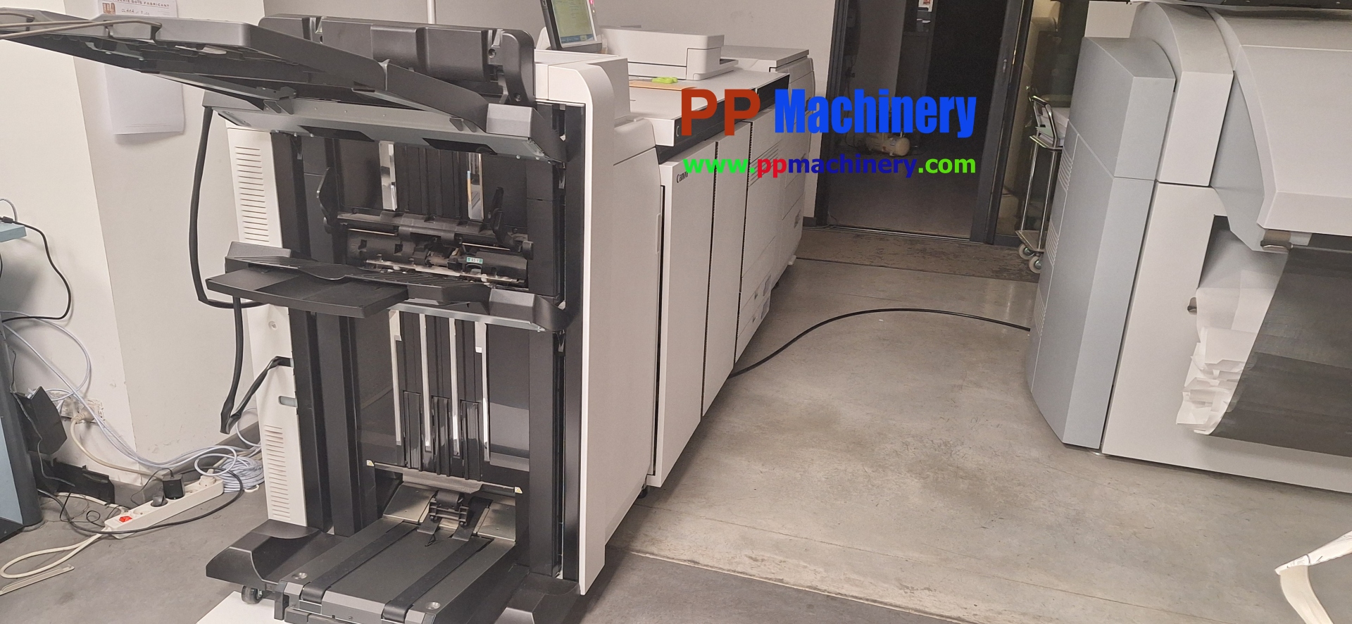 Canon Image Press V1000 Digital Press from 2022 - Image 2